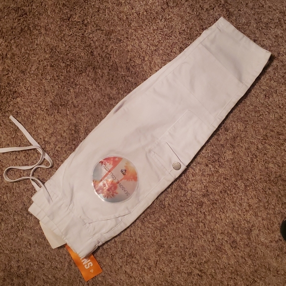 VIP Jeans Size 11/12 White Cropped - Picture 1 of 4